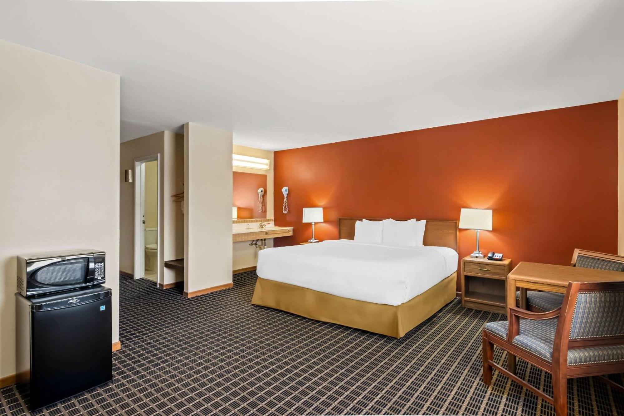 Econo Lodge Manistee Kültér fotó